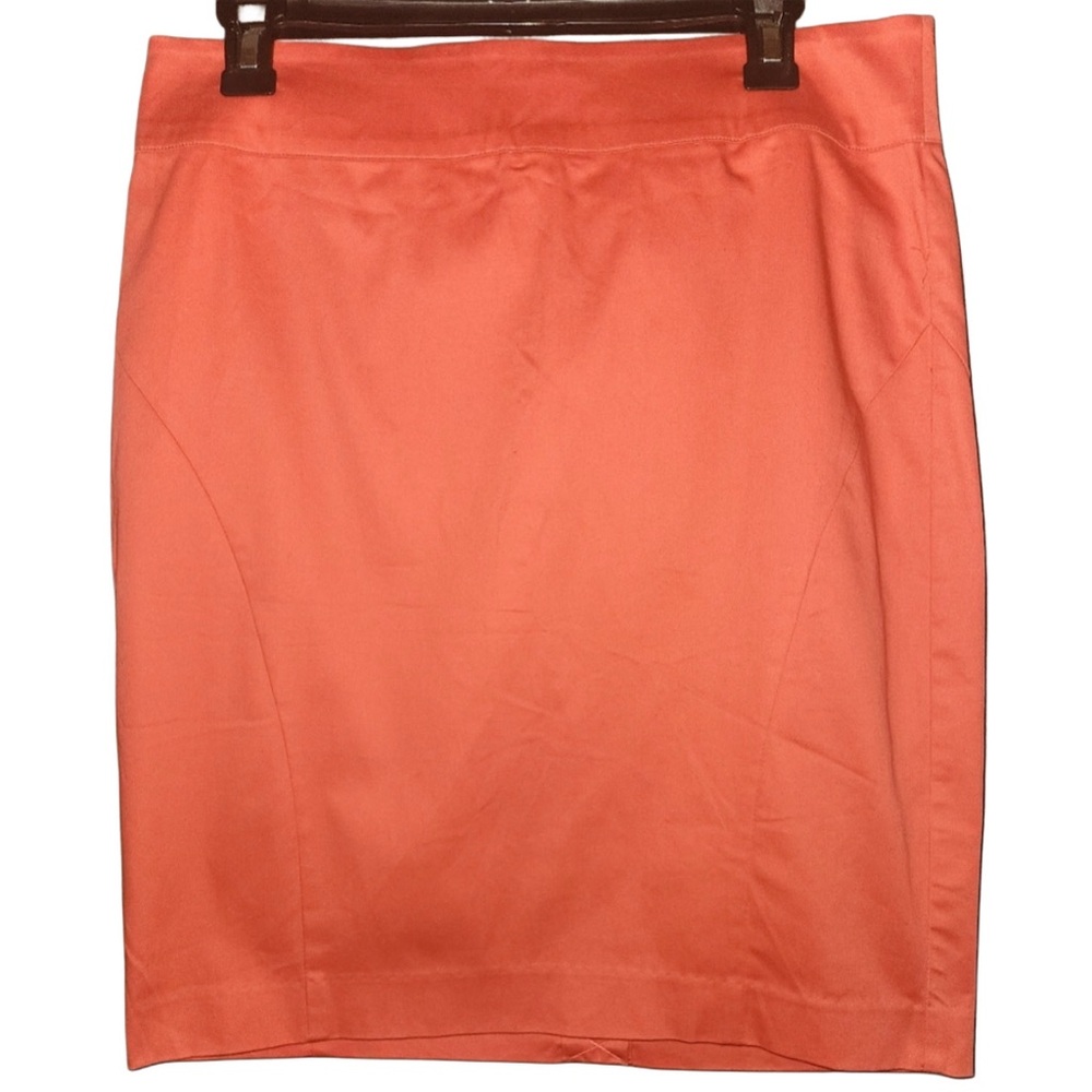 Banana Republic Coral Pencil Skirt Size 10 Like New!